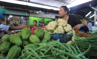 LAYANAN PERBANKAN : 2 Pasar Tradisional Solo Bisa Bertransaksi Online