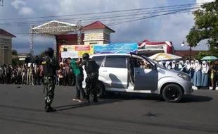 PENERIMAAN ANGGOTA POLRI : Sosialisasi di Gunungkidul, Polda DIY Pamer Robot