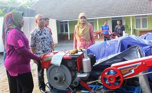 HIBAH DAN BANSOS : Terbentur Aturan, 18 Traktor Tak Bisa Disalurkan ke Petani