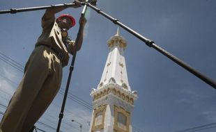 Foto Pemotretan Tugu Pal Putih Jogja dengan Teknologi 3 Dimensi