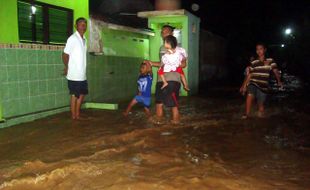 BANJIR SRAGEN : Luapan Sungai Dedegan Genangi 20 Rumah, Ini Kondisinya