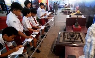 Anak-Anak Muda Joga Ini Keliling Kotabaru Belajar Sejarah