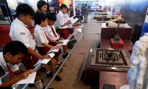 Anak-Anak Muda Joga Ini Keliling Kotabaru Belajar Sejarah