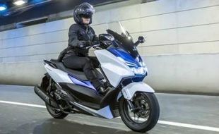 SEPEDA MOTOR HONDA : AHM Bantah Isu Hadirnya Skutik Forza