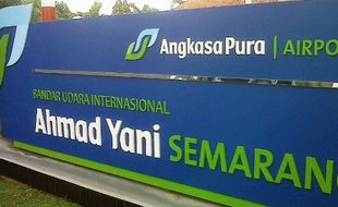 BANDARA AHMAD YANI : Apron Bandara A. Yani Ambles, Lion Air Tunda Terbang