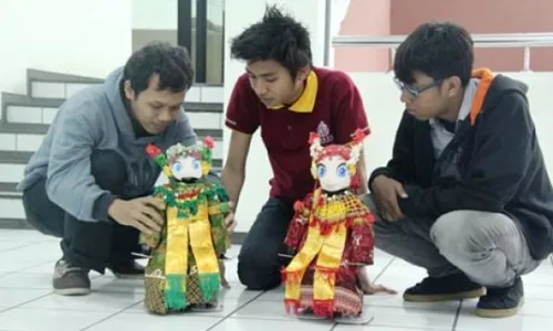 KONTES ROBOT INDONESIA :  Inilah 5 Kontes Robot di Undip Semarang...