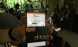 OPERATOR SELULER : Indosat Ooredoo Bikin D Tap dan SIM Card Berteknologi NFC