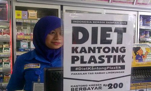 FOTO KANTONG PLASTIK BERBAYAR : Sosialisasi Dilakukan