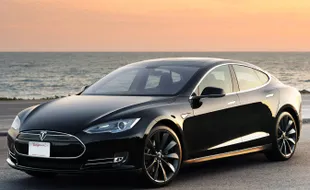 MOBIL TESLA : Singapura Anggap Tesla S Sumbang Polusi, Kok Bisa?