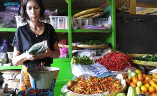 HARGA KEBUTUHAN POKOK : Produksi Cabai 2016 Turun 20%, Harga Naik