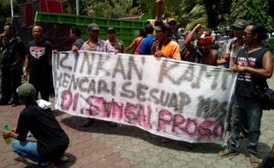 DEMO DI JOGJA : Ratusan Penambang Pasir Gerudug DPRD DIY