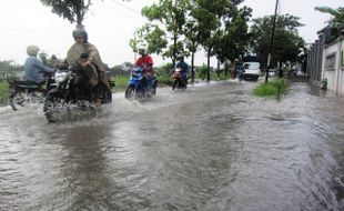 INFRASTRUKTUR SOLO : 30% Jalan Lingkungan di Solo Belum Diaspal