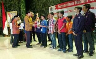 SEKOLAH BERPRESTASI SRAGEN : SMP Birrul Walidain Juara I Lomba Robotik Internasional