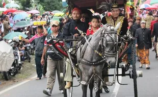 HUT KABUPATEN SEMARANG : Ribuan Peserta Ikuti Kirab Budaya HUT ke-495 Kabupaten Semarang