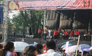 FOTO PASKAH 2016 : Begini Paskah di Lapangan Pancasila Salatiga