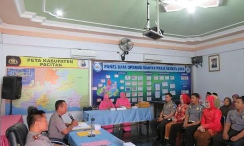 PERNIKAHAN ANGGOTA POLRI : 3 Anggota Polres Pacitan Ikuti Sidang Pranikah, Begini Nasihat Wakapolres