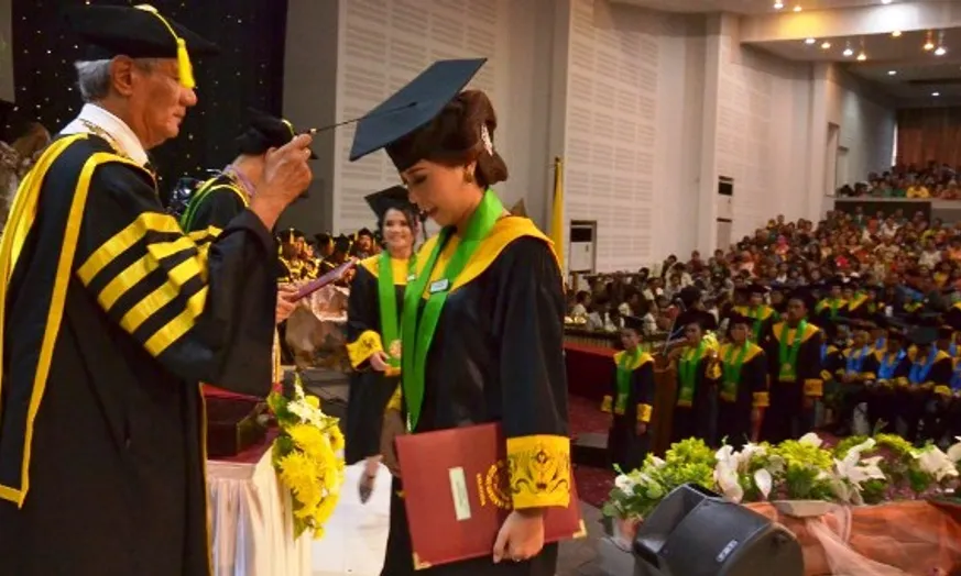 UKSW Salatiga Wisuda 758 Lulusan, Rektor Ajak Prioritaskan Keluarga