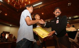 IJAZAH DITAHAN : MKKS SMK Pastikan Pengambilan Ijazah SMK Negeri Tanpa Syarat