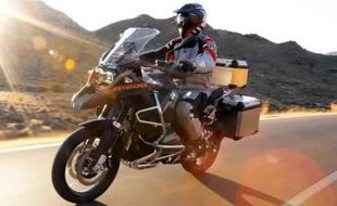 SEPEDA MOTOR BMW : Gandeng TVS, BMW Racik GS Series Paling Jinak