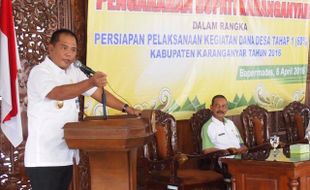 DANA DESA KARANGANYAR : 162 Desa Digelontor Rp62,5 Miliar