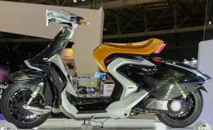 SEPEDA MOTOR KONSEP : Mengintip 04GEN, Skutik Yamaha yang Mirip Vespa