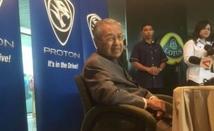 INDUSTRI OTOMOTIF MALAYSIA : Ini Alasan Mahathir Mohamad Tinggalkan Proton