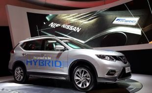 PENJUALAN MOBIL : Gaikindo: Mobil Hybrid Mahal, Harus Ada Insentif