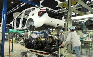 INDUSTRI OTOMOTIF : Akibat Gempa Jepang, Toyota-Nissan Hentikan Produksi