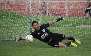 PERSIS SOLO : Kiper Semen Padang Merapat ke Sambernyawa