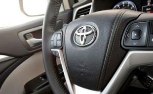 INOVASI OTOMOTIF : Toyota Gandeng Microsoft Ciptakan Mobil Internet