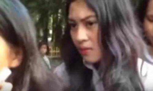 TRENDING SOSMED : Ini Video Siswi SMA Ditilang, Ngaku Anak Pejabat BNN Arman Depari