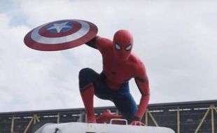 Ciat! Pencuri di Medan Lompati Gedung Lantai 3 Bak Spiderman