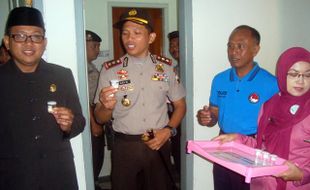 NARKOBA SRAGEN : 43 Anggota DPRD Sragen Ogah Tes Urine, Alasannya .....