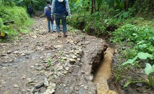 BENCANA WONOGIRI : Tanah di Ponorogo Merekah, Warga Kismantoro Ikut Waswas