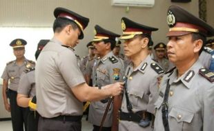 MUTASI POLRI : 5 Polisi Trenggalek Pindah Tugas, Kapolres Ingatkan Mutasi Hal Biasa