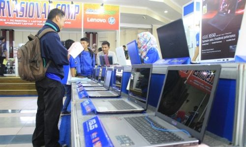 PAMERAN KOMPUTER APKOMINDO : Solo Computer Bazaar Incar Omzet Rp8 Miliar