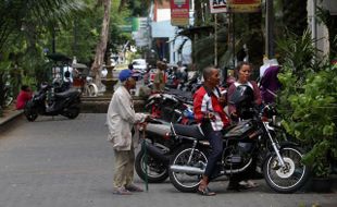 FOTO RAZIA PENGEMIS : Nekat Beroperasi, Pengemis akan Ditertibkan