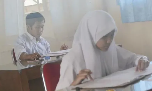 UJIAN NASIONAL 2016 : 8 Siswa SMP/MTs di Kabupaten Madiun Mangkir UN