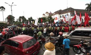 HARI BURUH 2016 : Buruh Deklarasikan Ormas Cikal Bakal Partai