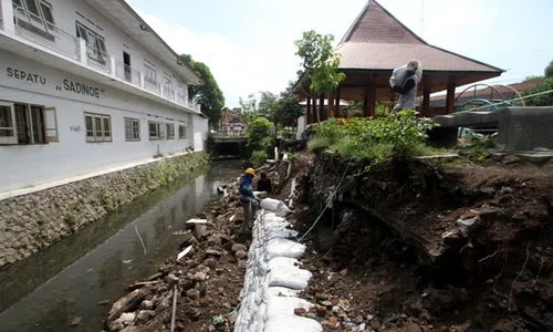 RUANG TERBUKA HIJAU SOLO : Kelurahan Keprabon Sudah Ajukan Perbaikan Talut Taman Keprabon