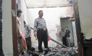 KEBAKARAN KLATEN : Rumah Dinas Pendeta di Manisrenggo Terbakar