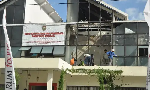 KEBAKARAN BOYOLALI : Kantor Disbudpar Terbakar, Diduga Akibat Korsleting