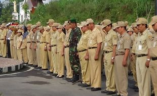 KEPEGAWAIAN SRAGEN : Akan Ada Mutasi Besar-Besaran, Bupati Yuni Minta Pejabat Eselon II Tak Keluar Daerah