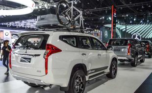 MOBIL MITSUBISHI: Desain Lampu Belakang Pajero Sport Aneh, Setuju?