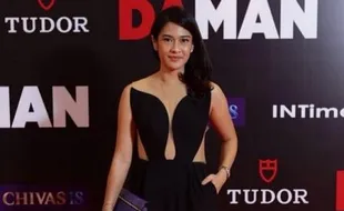 INSTAGRAM ARTIS : Dinilai Vulgar, Baju Dian Sastro Ini Bikin Auranya Luntur?