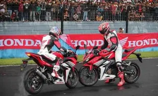 SEPEDA MOTOR HONDA : Ini Jarak Tempuh New CBR150R Berbekal 1 Liter BBM