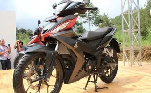 SEPEDA MOTOR HONDA: Spesifikasi Supra GTR150: Mesin DOHC Tenaga 15,7 Hp