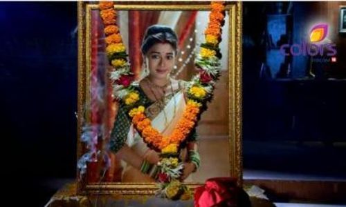 UTTARAN ANTV : Prosesi Pemakaman Ichcha