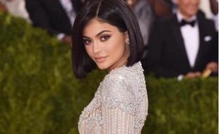 Kylie Jenner Benarkan Dirinya Hamil