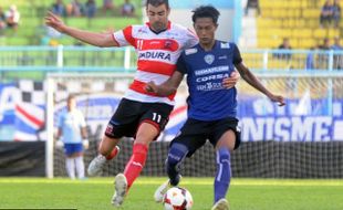 FIFA CABUT SANKSI : Arema Tempelkan Dua Bintang Saat Melawan Bhayangkara SU